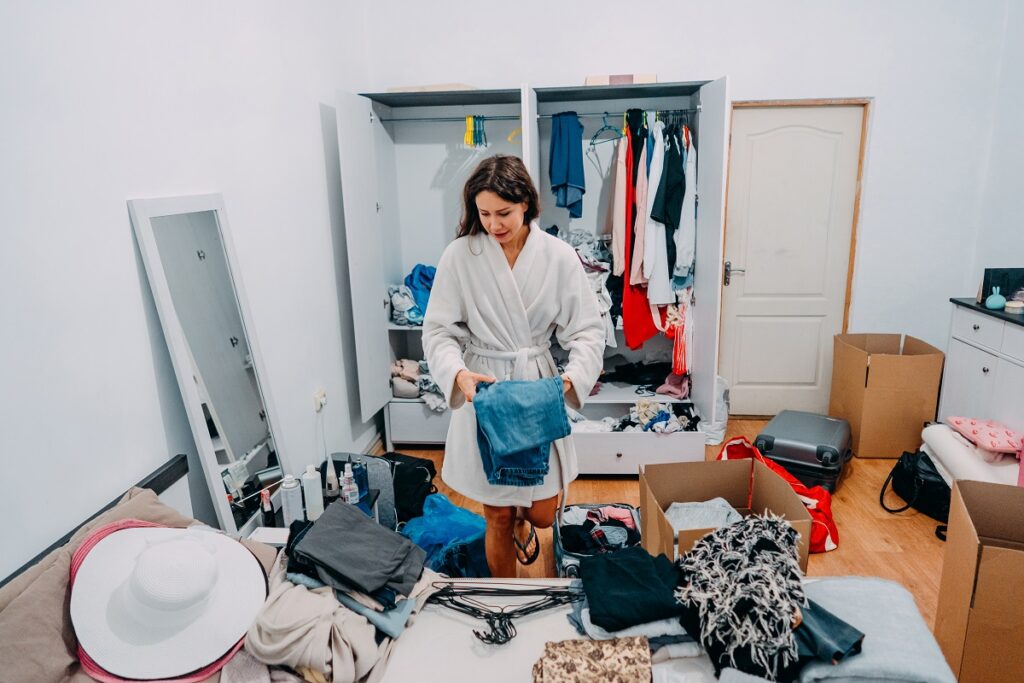 10-Minute Daily Decluttering Habits for a Tidy Home 9 Decluttering room with boxes