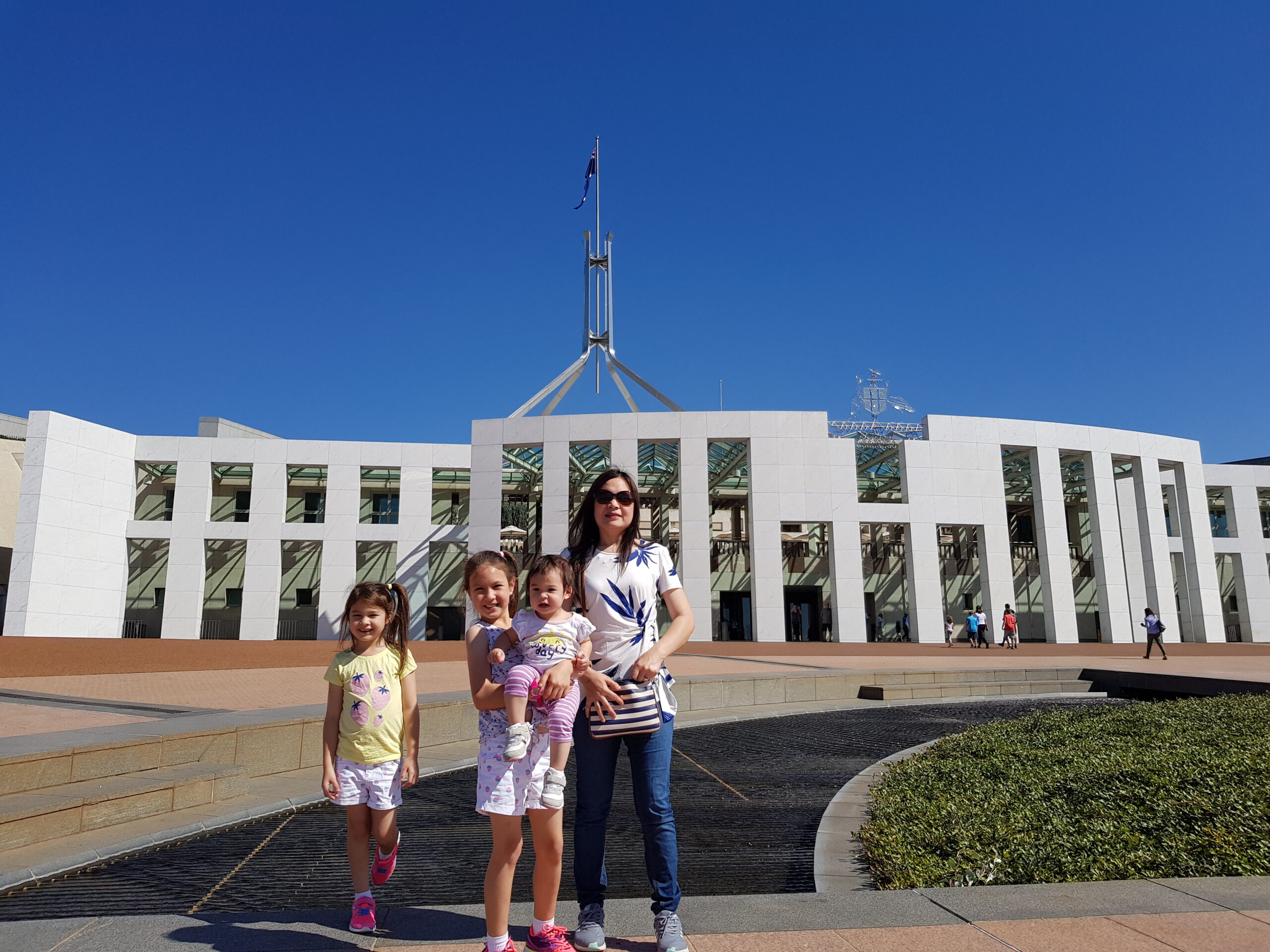 Maxim-Ross.com: Canberra Trip Parliament House